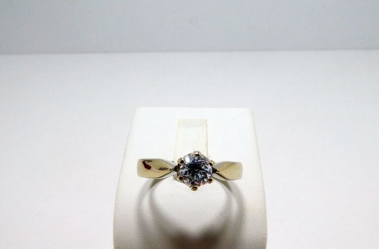 piekny-zloty-pierscionek-z-brylantem-232-g-585-r10-rozmiarsrednica-wew-mm-372-10