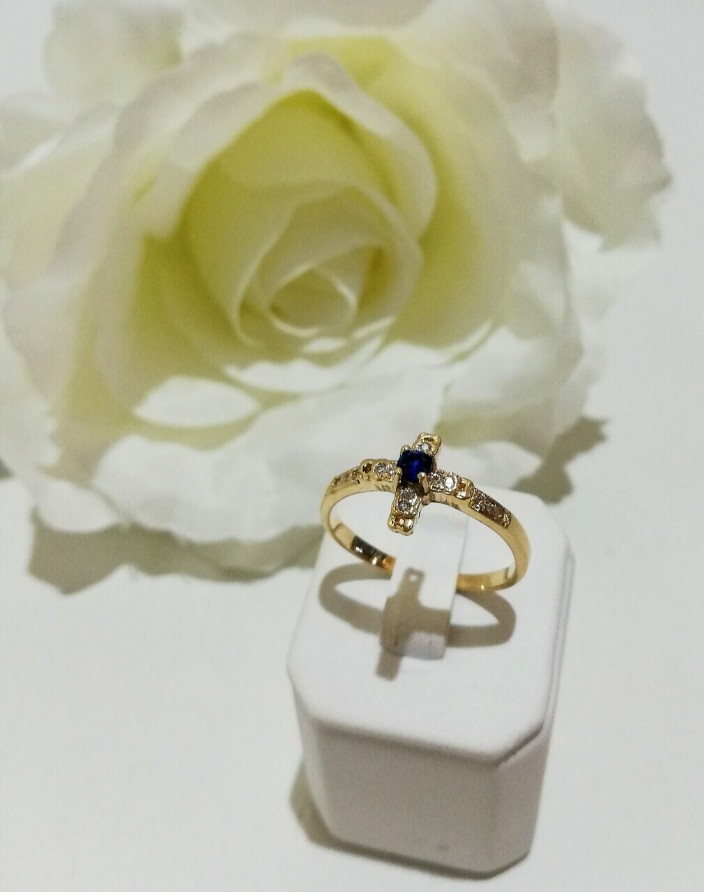 pierscionek-krzyz-z-niebieskim-oczkiem-r18-kamien-17088-128