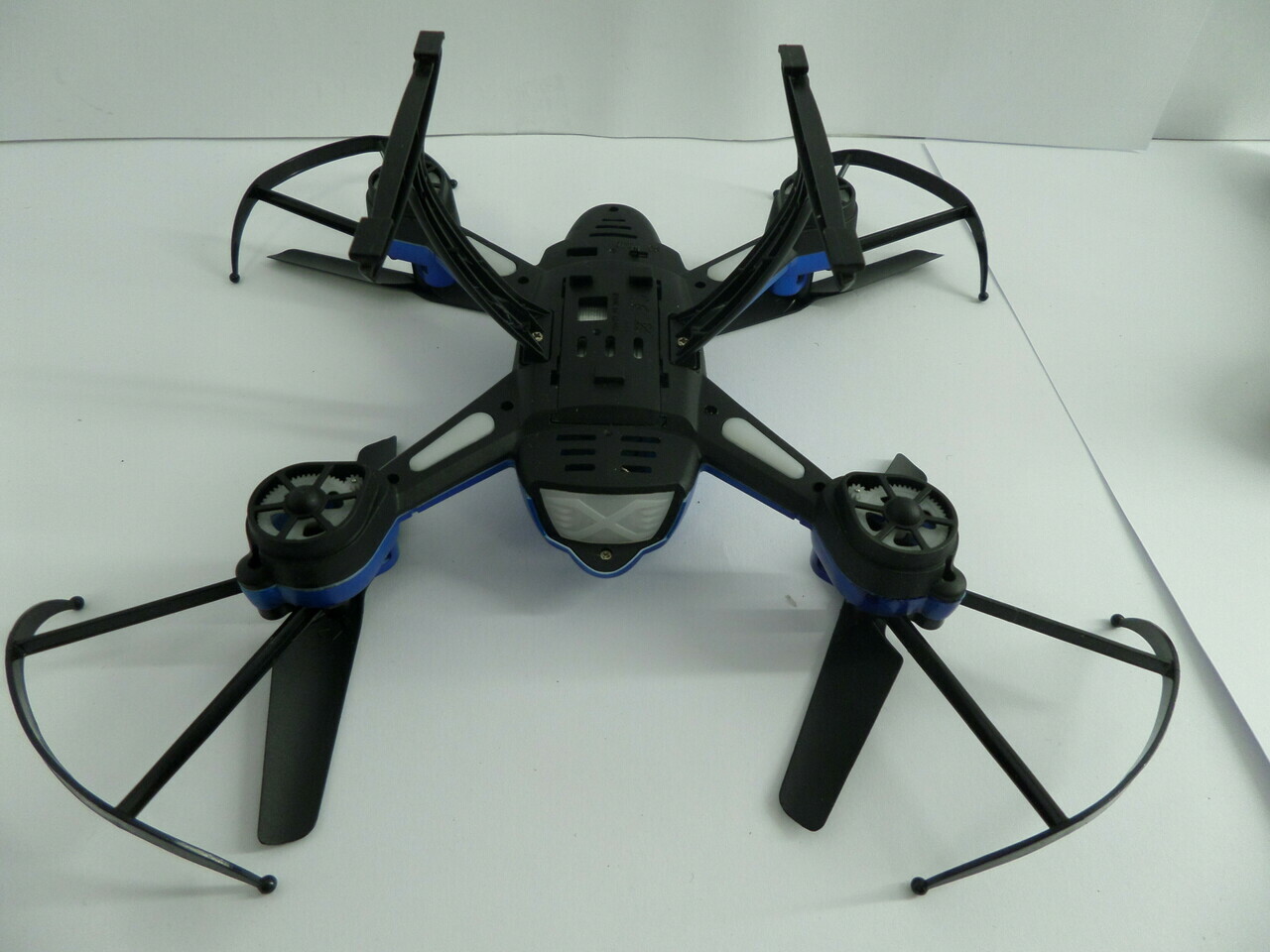 zdalnie-sterowany-dron-quadcopter-24-bohater-inny