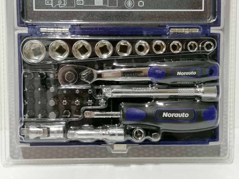 ZESTAW NARZĘDZI KLUCZE NASADKI 1/4 NORAUTO 38 SZT