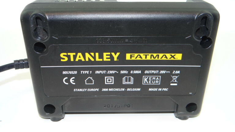 ŁADOWARKA STANLEY FATMAX 14.4-18V (201003008)