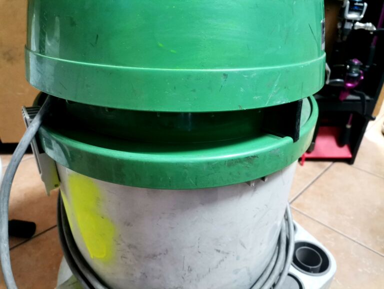 odkurzacz-przemyslowy-hitachi-wde-1200-stan-uzywany