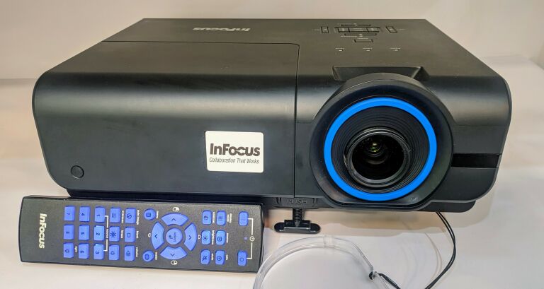 projektor-infocus-in3118hd-3600-lumens-1080p-dlp-jasnosc-lampy-ansi-3600