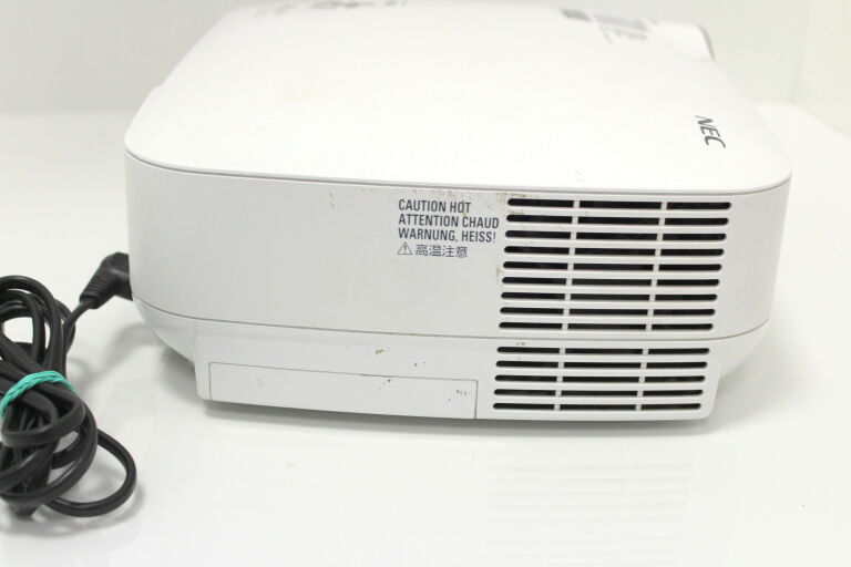 projektor-rzutnik-multimedialny-nec-vt49g-stan-uzywany