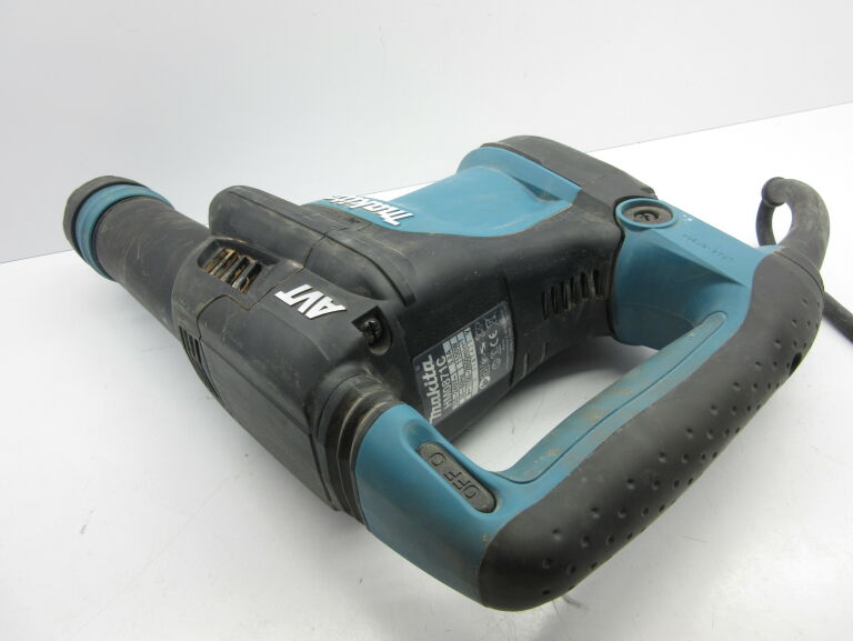 MŁOT UDAROWY MAKITA AVT HM0871C