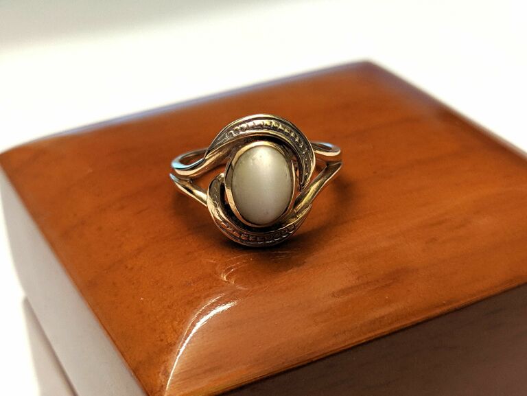 piekny-zloty-pierscionek-335g-585p-r12-material-15835-2