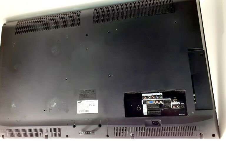 TELEWIZOR SAMSUNG LE40A551P2R FULL HD WADA!!!