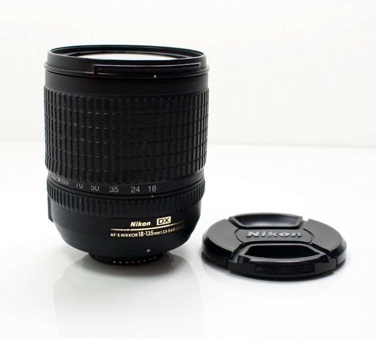 obiektyw-nikon-dx-18-135mm-35-56g-ed-mocowanie-nikon-f