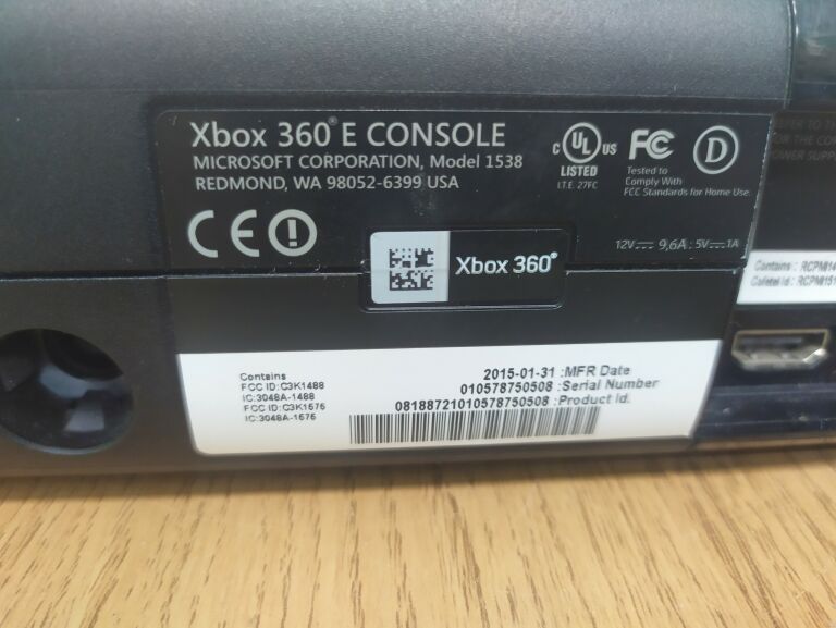 KONSOLA XBOX 360E 500GB PAD 4 GRY OKAZJA!!!