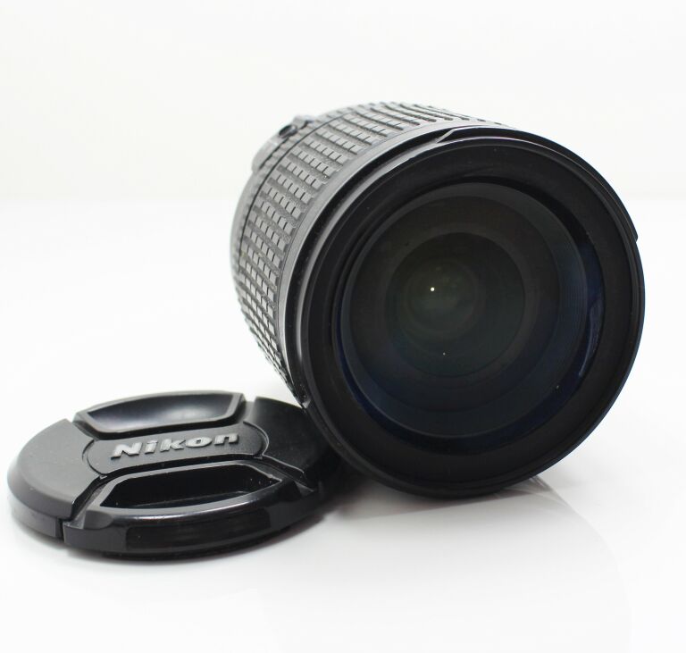 obiektyw-nikon-dx-18-135mm-35-56g-ed-emilii-plater-47-warszawa
