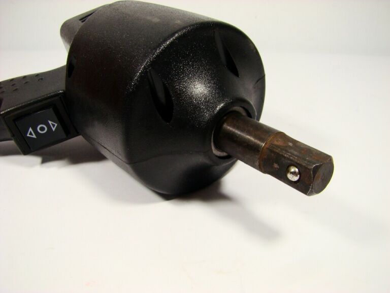 klucz-udarowy-elektryczny-12v-do-kol-spoldzielcza-13-sj-starachowice