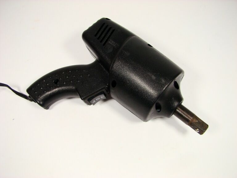 klucz-udarowy-elektryczny-12v-do-kol-stan-uzywany