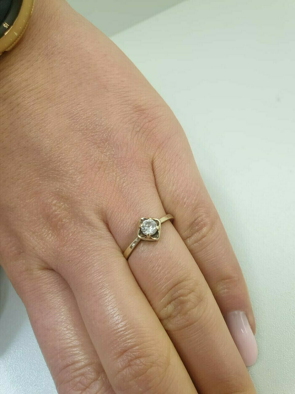 zloty-pierscionek-z-cyrkonia-333-r15-145g-kamien-17088-128