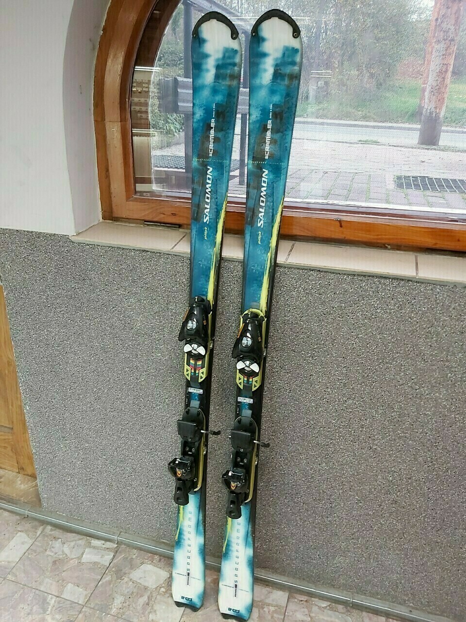 narty-salomon-spaceframe-165-cm-stan-uzywany