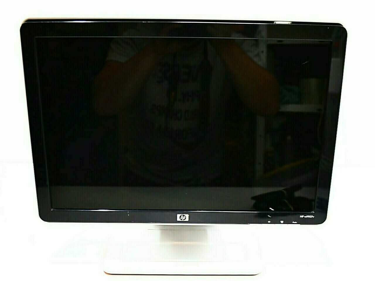 monitor-hp-w1907v-okablowanie-product-id-0c4b9636-e73e-4340-a068-a6ea792e6337