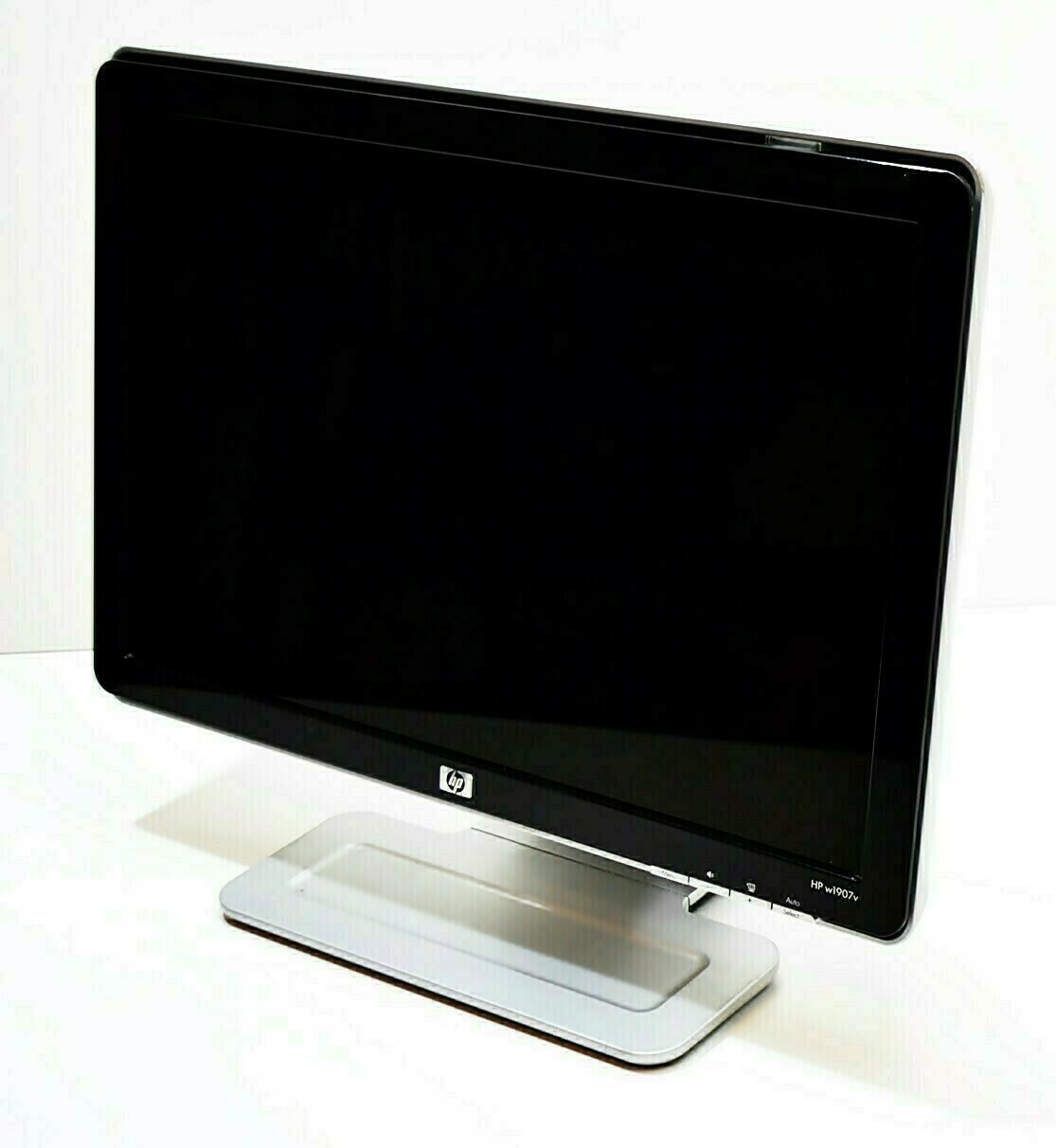 monitor-hp-w1907v-okablowanie-stan-uzywany