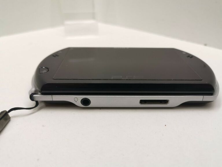 KONSOLA PSP GO