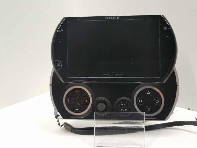 KONSOLA PSP GO