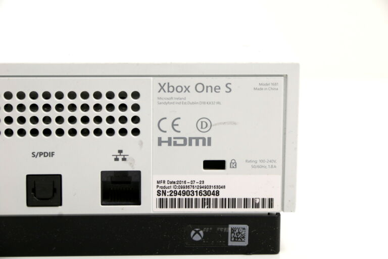 konsola-xbox-one-s-1681-1tb-uszkodzona-wersja-konsoli-xbox-one-s