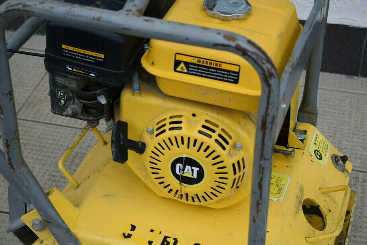 zageszczarka-cat-professional-bt-920-110kg-marka-caterpillar