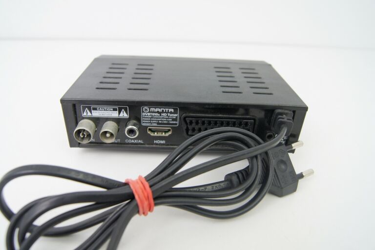 TUNER DVB-T MANTA DVBT010S// BEZ PILOTA //OPIS