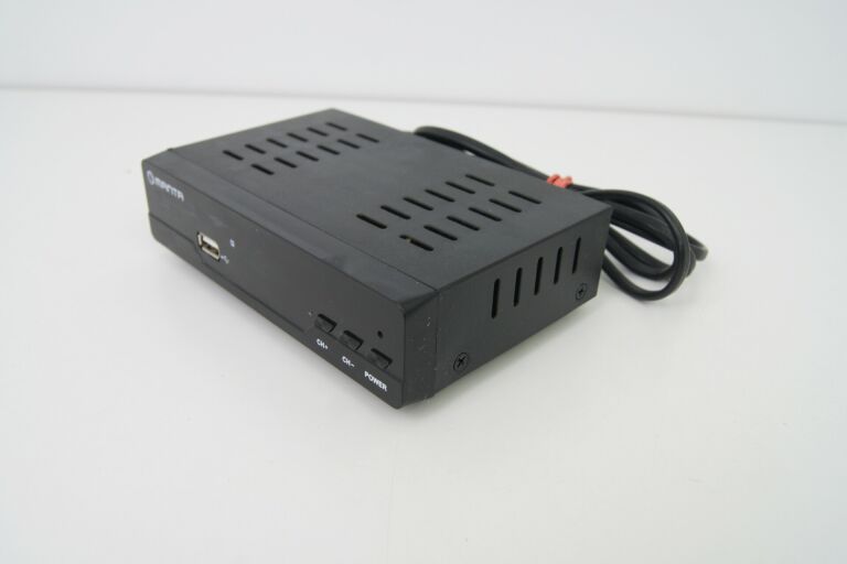 TUNER DVB-T MANTA DVBT010S// BEZ PILOTA //OPIS