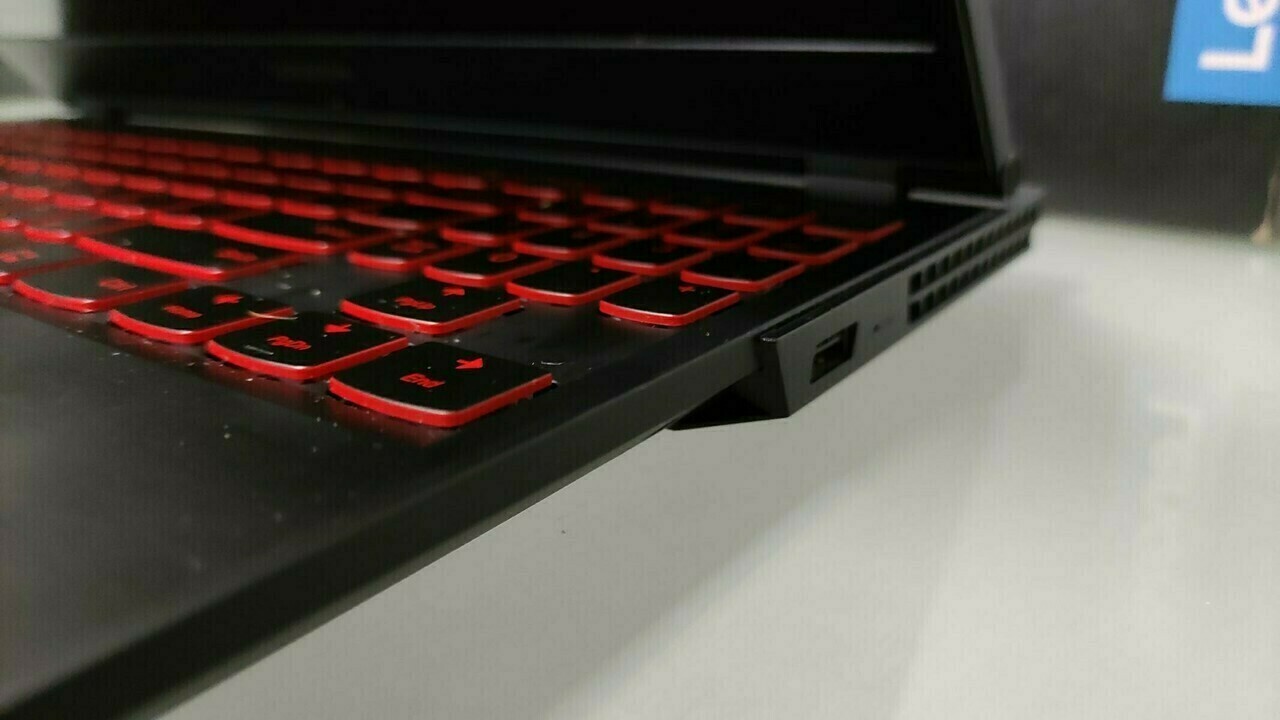 laptop-do-gier-lenovo-legion-y7000-2019-pg0-81t0-kod-producenta-y7000-2019-pg0