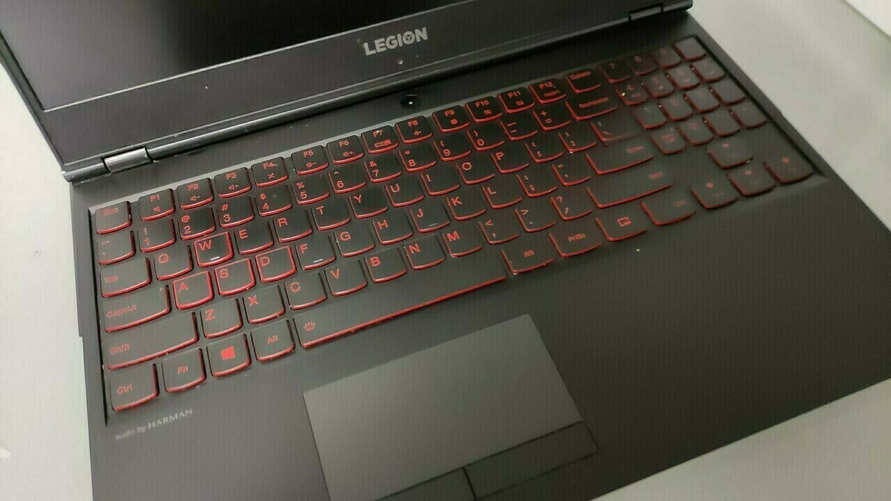 laptop-do-gier-lenovo-legion-y7000-2019-pg0-81t0-model-y7000