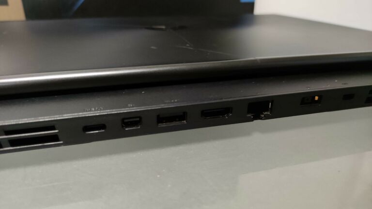 laptop-do-gier-lenovo-legion-y7000-2019-pg0-81t0-rozdzielczosc-px-1920-x-1080