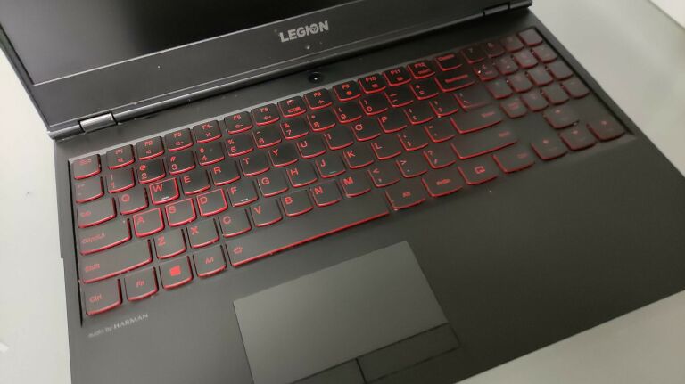 laptop-do-gier-lenovo-legion-y7000-2019-pg0-81t0-model-y7000