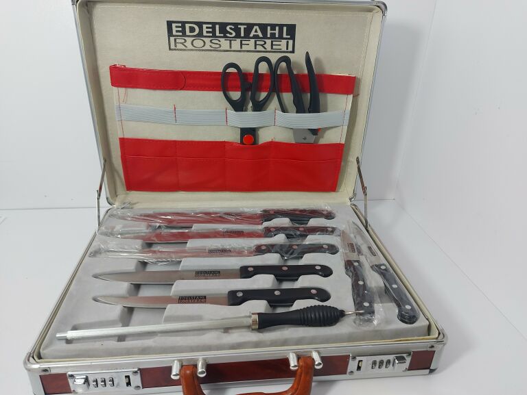 zestaw-nozy-edelstahl-rostfrei-walizka-stan-uzywany