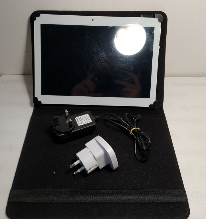 tablet-no-name-ts-m704a-z-pieknym-kolorowym-etui-kod-producenta-inny