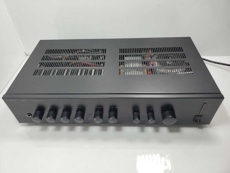 CYFROWY WZMACNIACZ MIKSUJĄCY APART AUDIO MA125