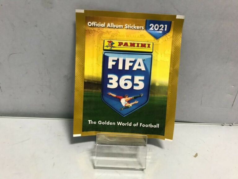 PANINI FIFA 365 THE GOLDEN WORLD OF FOOTBALL 2021