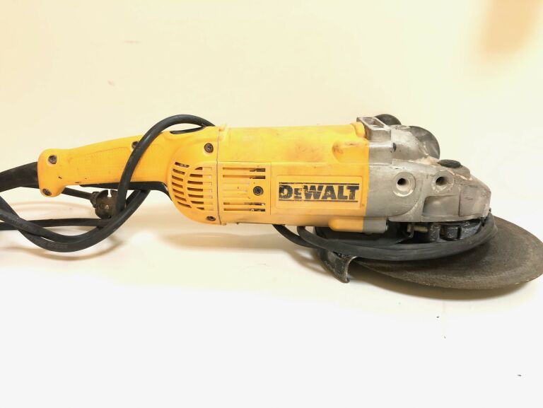 SZLIFIERKA KĄTOWA DEWALT D28414