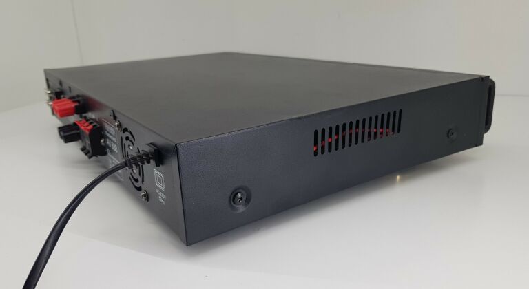 KOLUMNA WHARFEDALE XARUS 5000 + AMPLITUNER VK 68