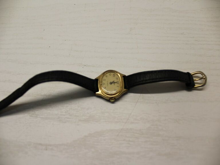 zegarek-zaria-17jewels-ussr-384375-marka-inna-marka