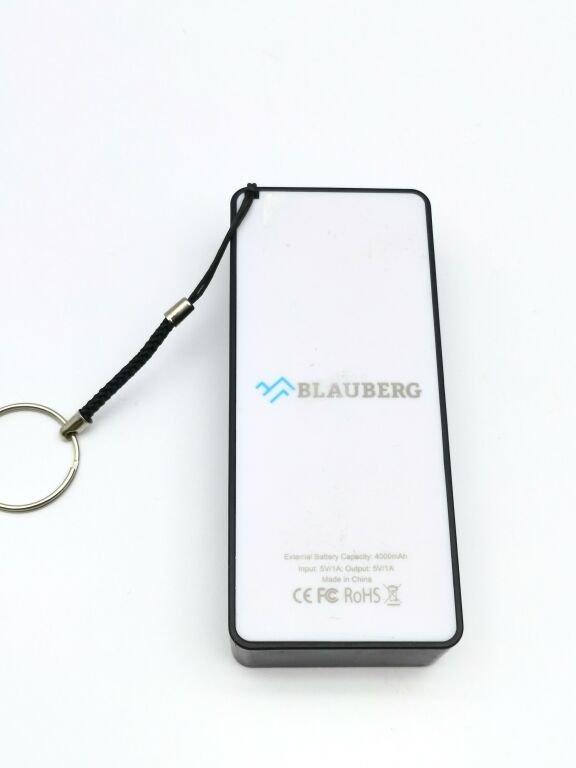 powerbank-baluberg-4000mah-czarny-pojemnosc-akumulatora-4000