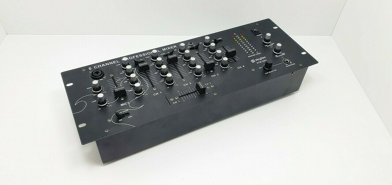 mikser-skytec-stm3004-4-kanalowy-pulpit-mikserski-model-stm3004