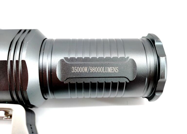 latarka-hig-power-led-bailong-bl-t808-01-l2-zrodlo-swiatla-led