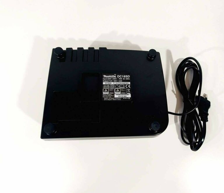ZESTAW ELEKTRONARZĘDZI MAKITA COMBO DLX2142S
