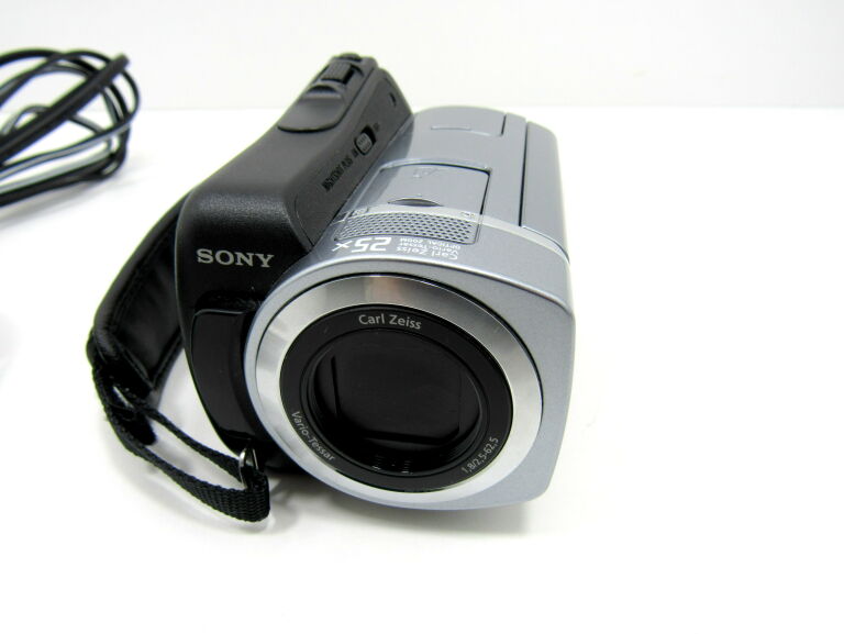 KAMERA CYFROWA SONY DCR-SR75E POKROWIEC