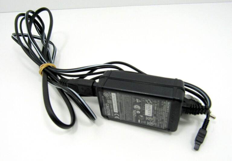 KAMERA CYFROWA SONY DCR-SR75E POKROWIEC