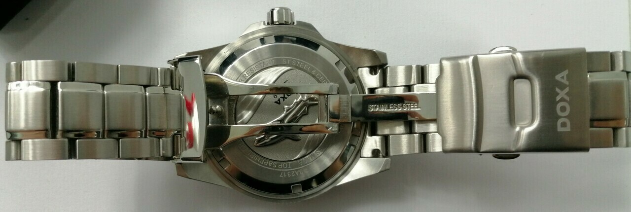 zegarek-doxa-shark-300-ceramica-automatic-marka-doxa