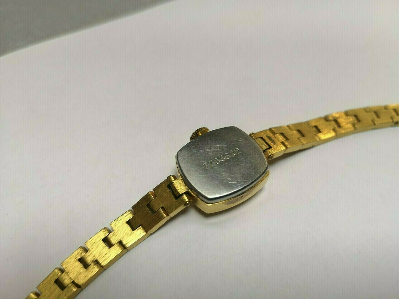 zegarek-zaria-17-jewels-mechanizm-mechaniczny