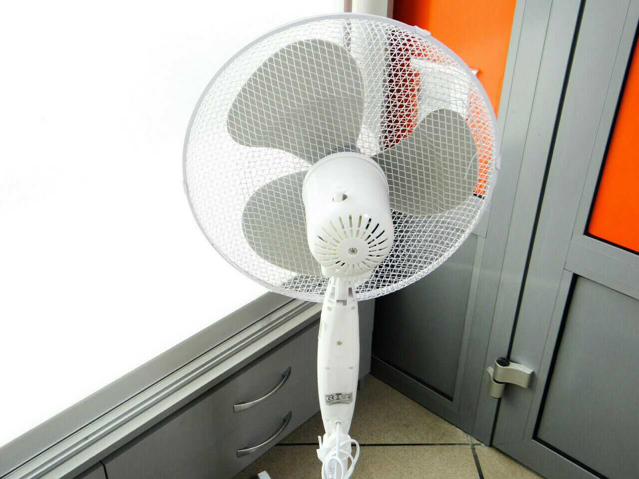 wentylator-stojacy-vesta-esf01n-model-esf01n