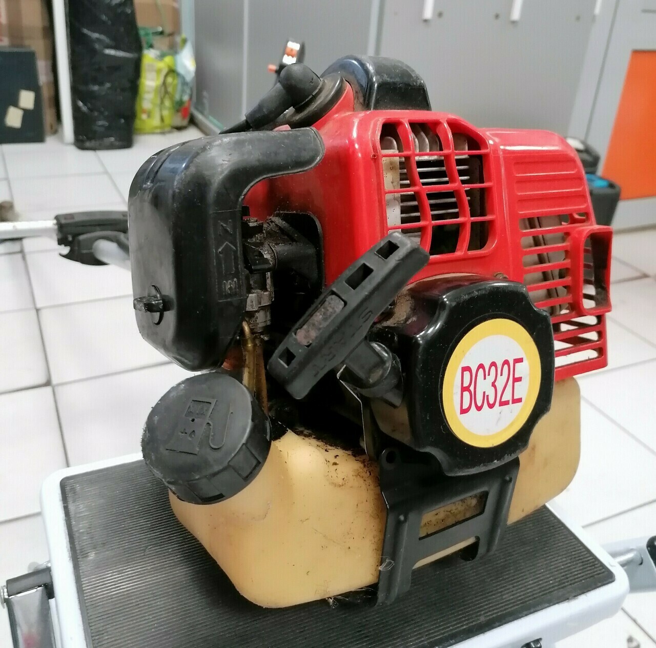 kosa-spalinowa-victus-bc-32e-waga-narzedzia-7