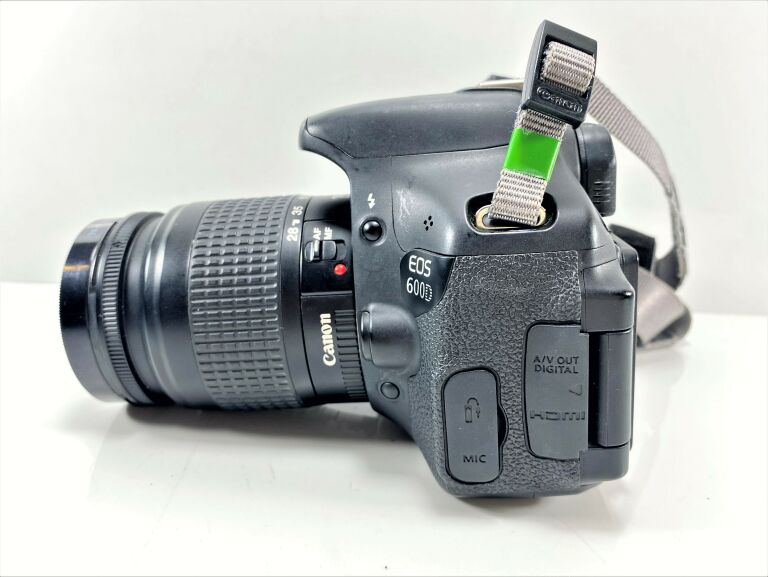 aparat-canon-eos-600d-obiektywy-28-80mm-18-55mm-rozdzielczosc-18