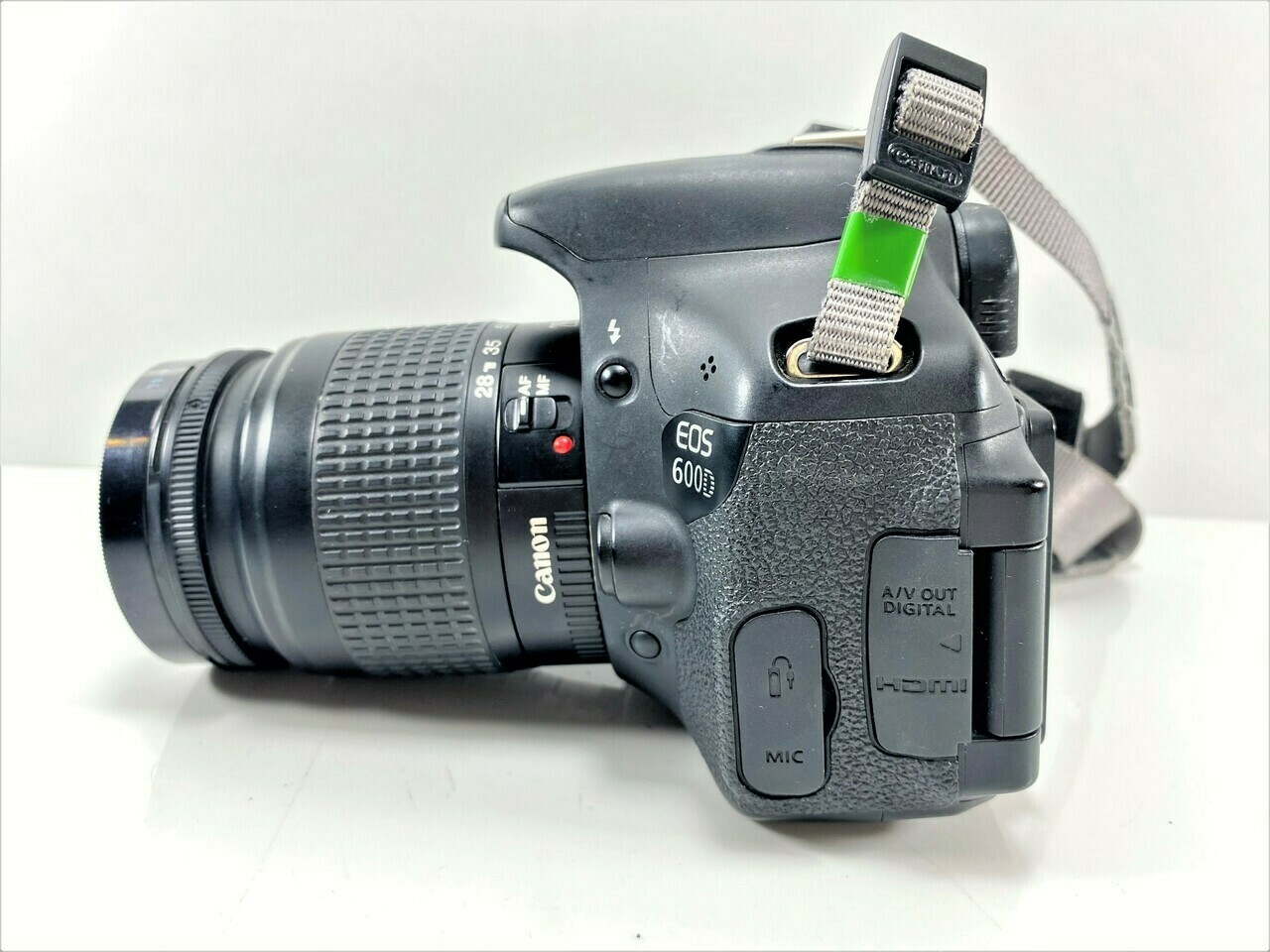 aparat-canon-eos-600d-obiektywy-28-80mm-18-55mm-rozdzielczosc-18