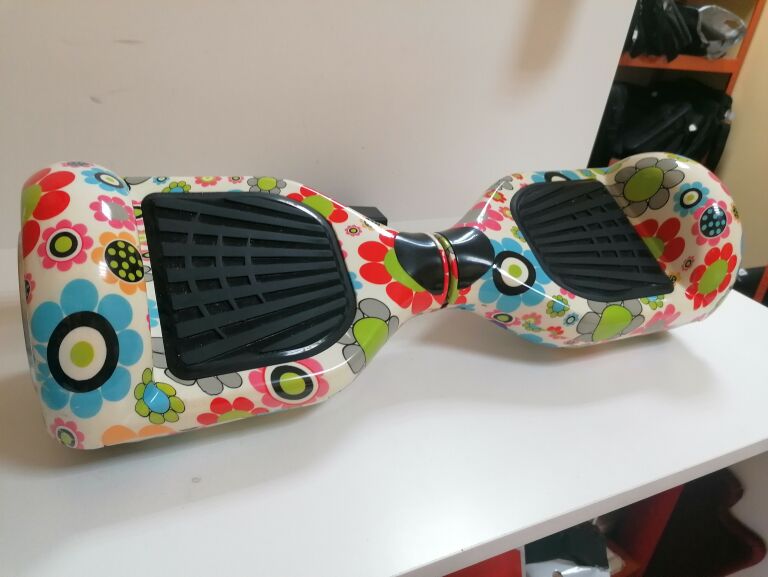 deskorolka-elektryczna-uszkodzona-typ-deskorolki-longboard